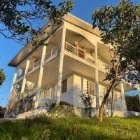 سرایدار متعهد و با اخلاق