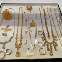 گردنبند و زنجیر و النگو طلا|جواهرات|شیراز, ملاصدرا|دیوار