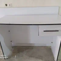 میز مدیریت ،تحریر، کامپیوتر