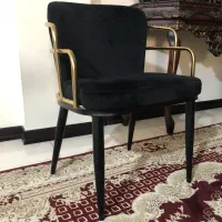 صندلی مشکی طلایی در حد نو