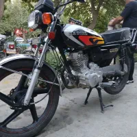موتور سیکلت 200 باسل