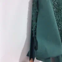 لباس مجلسی|لباس|قم, حکمت شمالی|دیوار