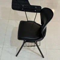 ۱۰ عدد صندلی تمیز و نو