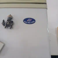 فروش یکدستگاه یخچال فریزر ۱۲ فوت جنرال الکتریک