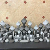 ویترین طلا /مانکن طلا /دکور طلا /کار ماده