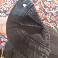 کت لی|لباس|شیراز, فرگاز|دیوار