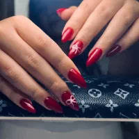 استخدام فوری ناخنکار ماهر در سالن زیبایی روژینا