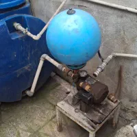 پمپ به همراه منبع آب