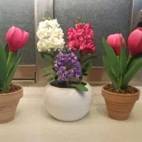 گل مصنوعی با گلدان