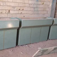 ویترین و پیشخوان اداری