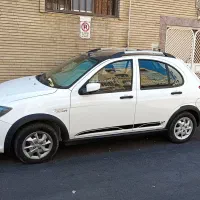 کوئیک R سفید مشکی پارس خودرو