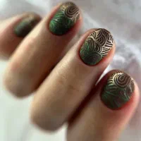 استخدام دستیار ناخنکار