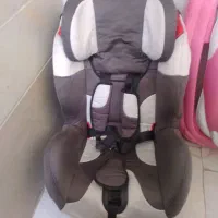 صندلی ماشین کودک کاملا سالم