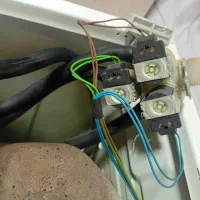 تاسیسات شوفاژ لوله کشی  برقکاری|خدمات پیشه و مهارت|رشت, گلسار|دیوار