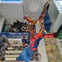 کامپیوتر ۵۲۰۰ با رم ۴ ddr2 هارد ۱۶۰ و گرافیک ۱|رایانه رومیزی|چالوس, |دیوار