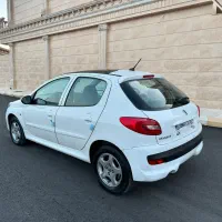 پژو 207 سقف شیشه ای پانورما سفید رنگ ارتقا یافته