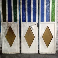 در آهنی 3 لنگه ورق زخیم قدیمی فقط قفلشو باز کردم
