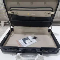 کیف بزرگ مدارک