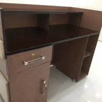 میز منشی اداری شیک و جادار در حد نو (بروجرد)|مبلمان اداری|بروجرد, |دیوار