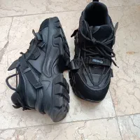 کفش لجدار|کیف، کفش، کمربند|نیشابور, گنبد سبز|دیوار