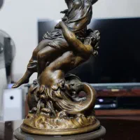 عشق پری و زن مجسمه برنز برنزی