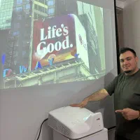 ویدئو پروژکتور برند LG تصویر FULL HD