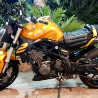 بنلی ۳۰۰ دوسیلندر