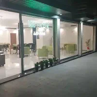 120متر-مناسب-داروخانه-12-متر-شیشه-خور-کف-خیابان