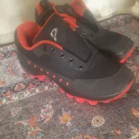 کفش نو|کیف، کفش، کمربند|رباط‌کریم, مسکن مهر آبشناسان|دیوار