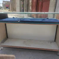 میز کار یا ویترین