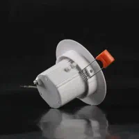 تولید و پخش انواع پروژکتور و روشنایی پاپیتال