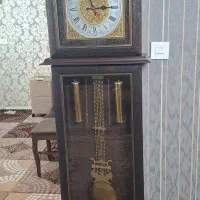 ساعت پاندول دار ایستاده