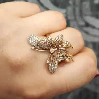 انگشتر پروانه