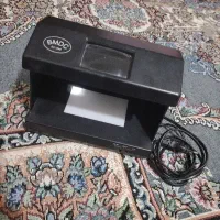 دستگاه تشخیص اسکناس