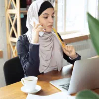 منشی تلفنی خانم زیر۴۵سال