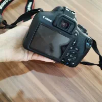 دوربین Canon 2000D تمیز + کیف و لوازم جانبی»