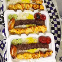 چلوکباب جوجه کباب زرشک پلو تهیه غذا آزادی