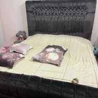 تخت فروشی هست
