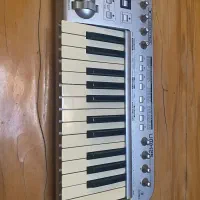 میدی کنترلر behringer UMX25