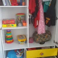 تخت وکمدبچه ازجنس وکیوم درحدنوخیلی سالم وتمیز|تخت و سرویس خواب|فسا, |دیوار