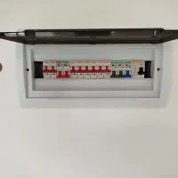 انجام کلیه کار های برقی