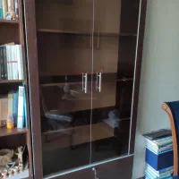 کتابخانه شیشه ی