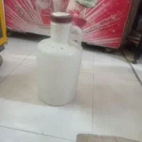 تعدادی دبه خیارشور سالم