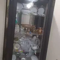 ویترین 3 طبقه شیشه‌ای