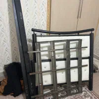 تخت فلزی با تشک