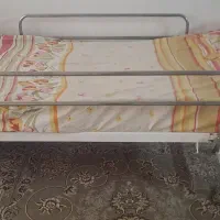 تخت بیمارستانی