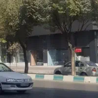 ۵۰۰متر/ بر اصلی/همکف/۳درب /سقف بلند