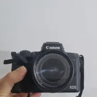 دوربین کنون m50 mak II به همراه تجهیزات