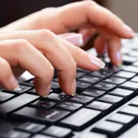 همکاری با تایپیست ها