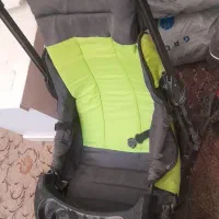 کالسکه در حد نو فقط تو انباری بوده گردو خاک گرفته